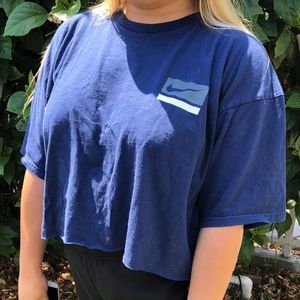 nike cropped tee